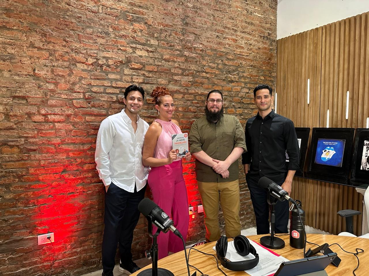 Jesica Valanci · Behind Somos